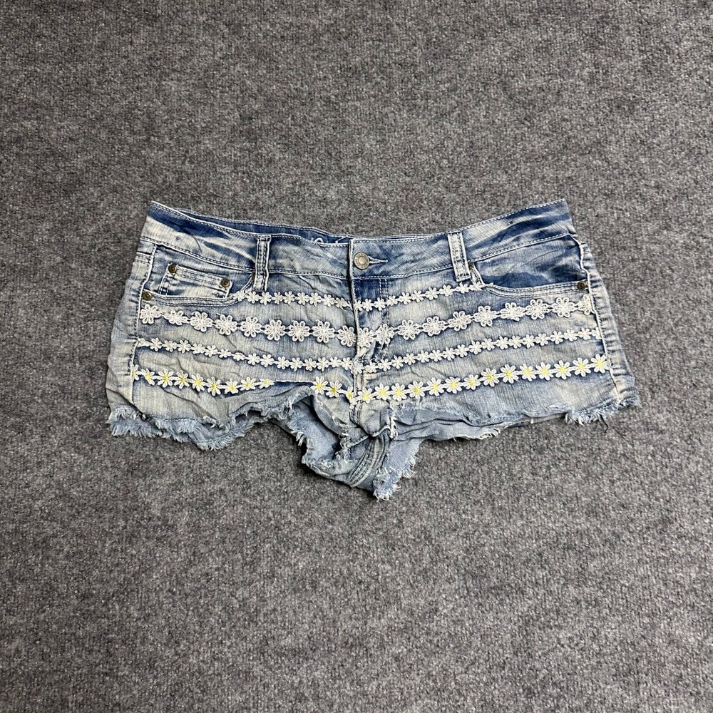 Rue21 Denim Shorts Womens Size 11/12 Blue Daisy Lace Trim Frayed Cut Off Boho